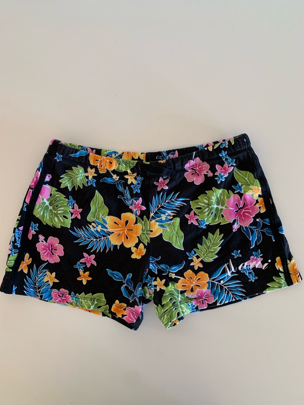 Women’s Tropical Floral Athletic Shorts in Black